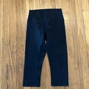 Lululemon black capri size 4